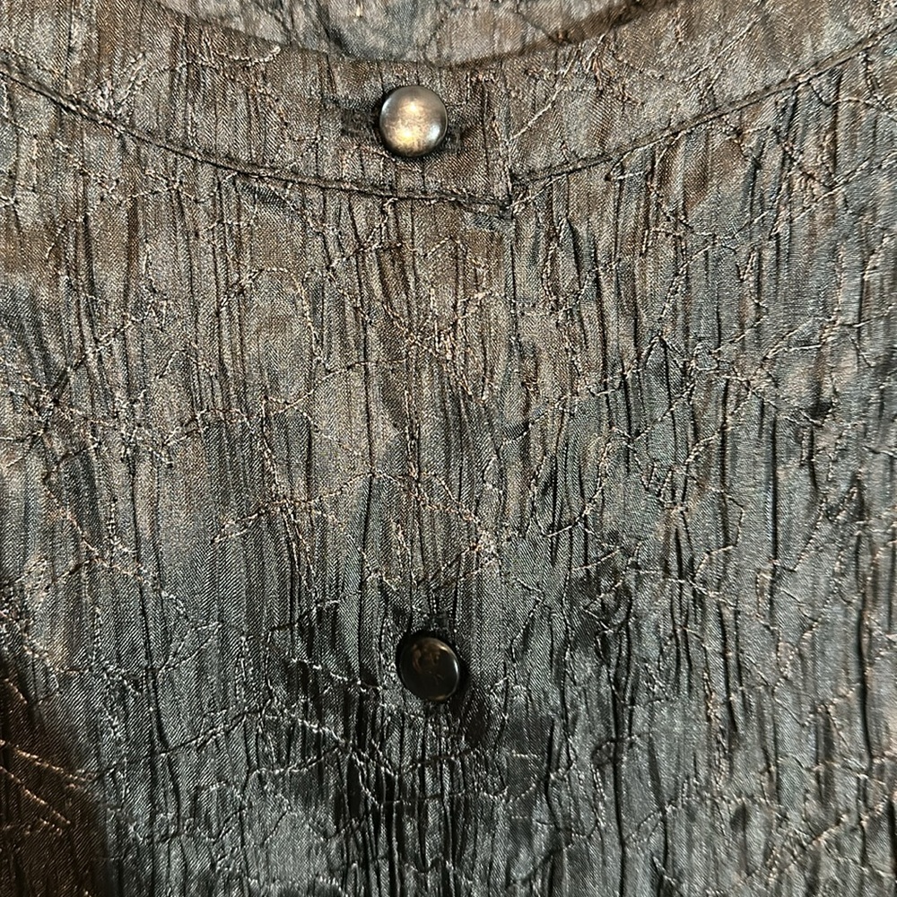 Chico's Black Tunic Length 3/4 Sleeve Crinkly Button Down Satin Blouse 2 Medium - Picture 9 of 16
